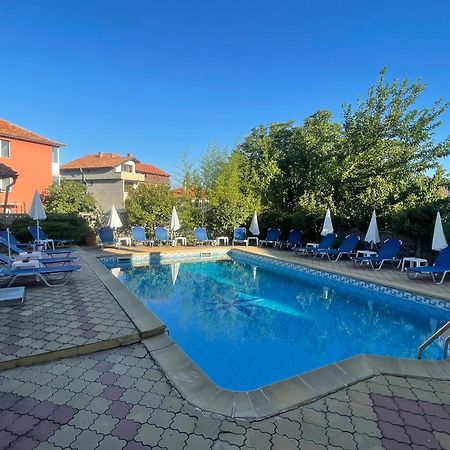,,Дироси" Sveti Vlas Exteriör bild