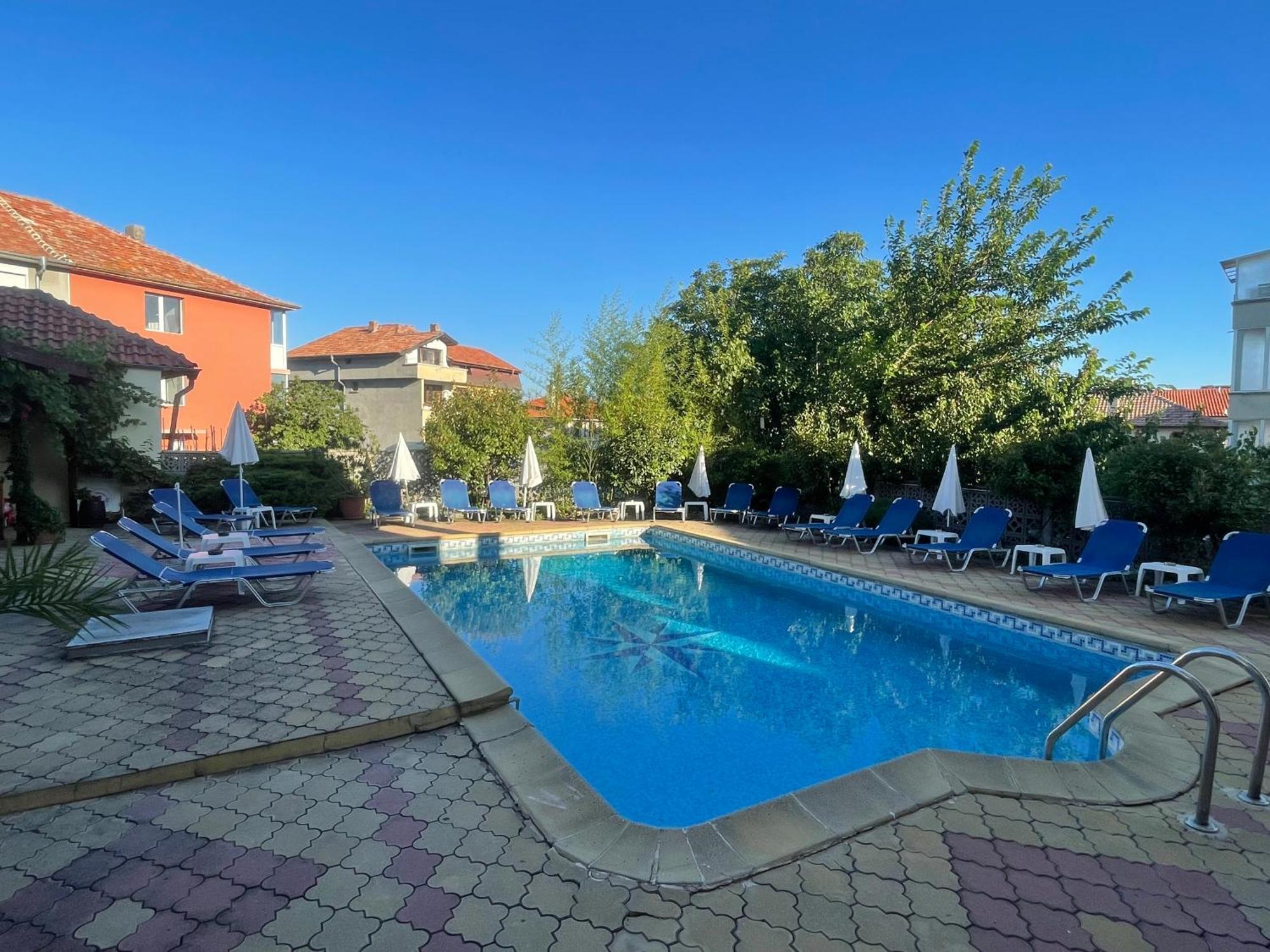 ,,Дироси" Sveti Vlas Exteriör bild