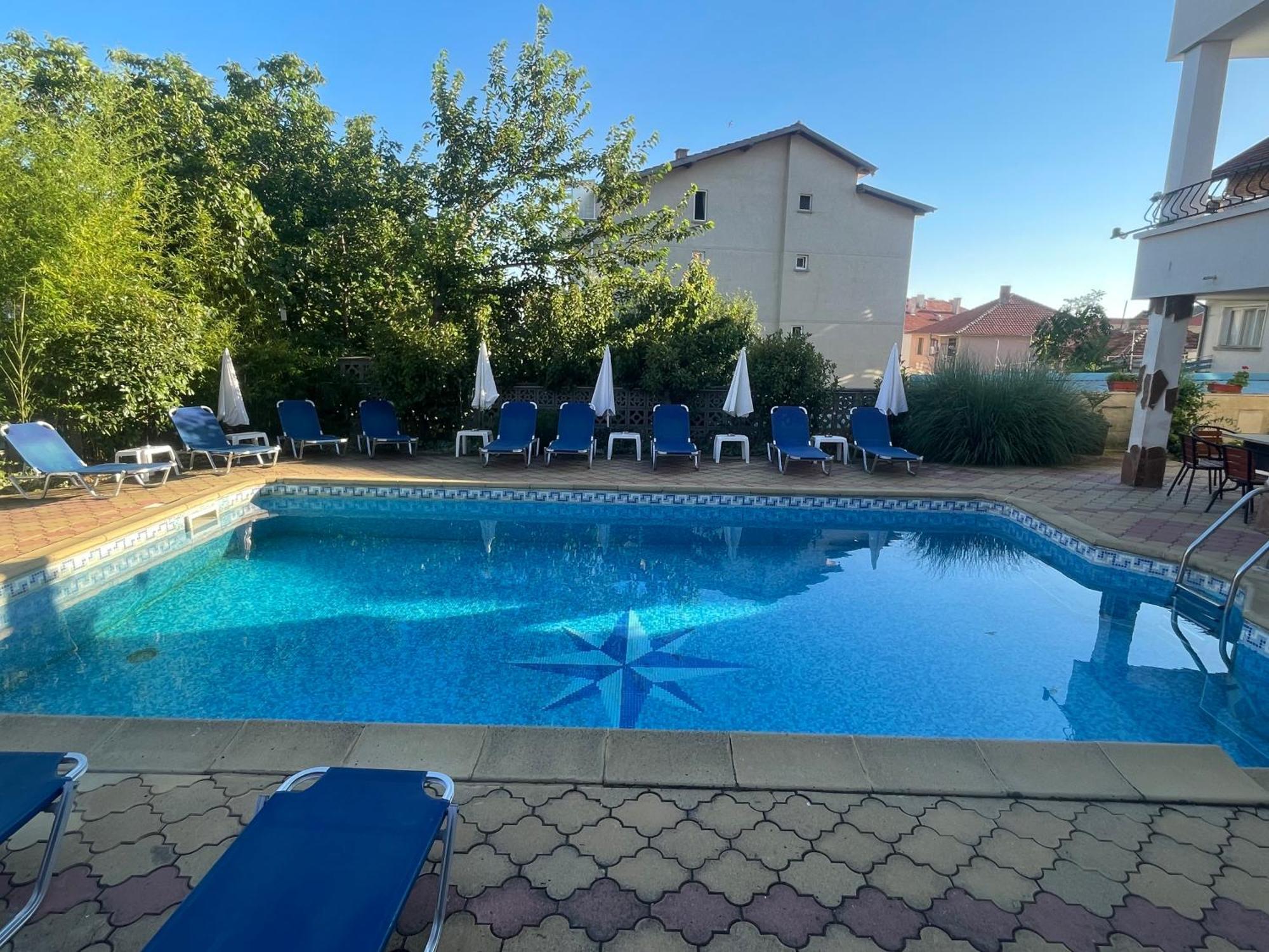 ,,Дироси" Sveti Vlas Exteriör bild